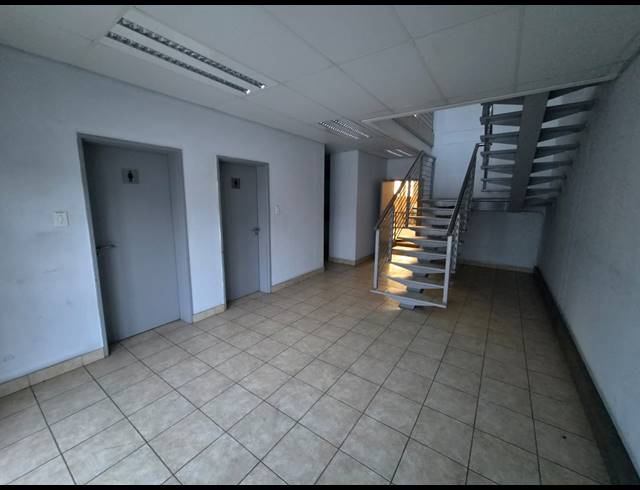 677M² WAREHOUSE TO LET IN LINBRO PARK